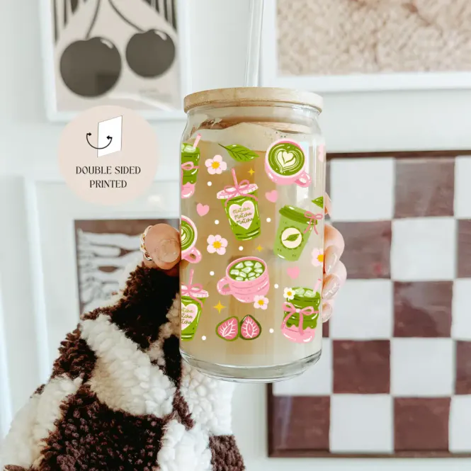 Hovedbilde DRIKKEGLASS MED LOKK OG SUGERØR – Matcha Pink – ...