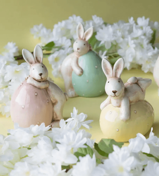 Hovedbilde PÅSKEPYNT – Kanin med egg i pastell – Alot