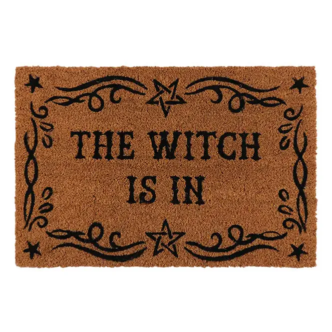 Hovedbilde DØRMATTE – The Witch Is In – Something ...