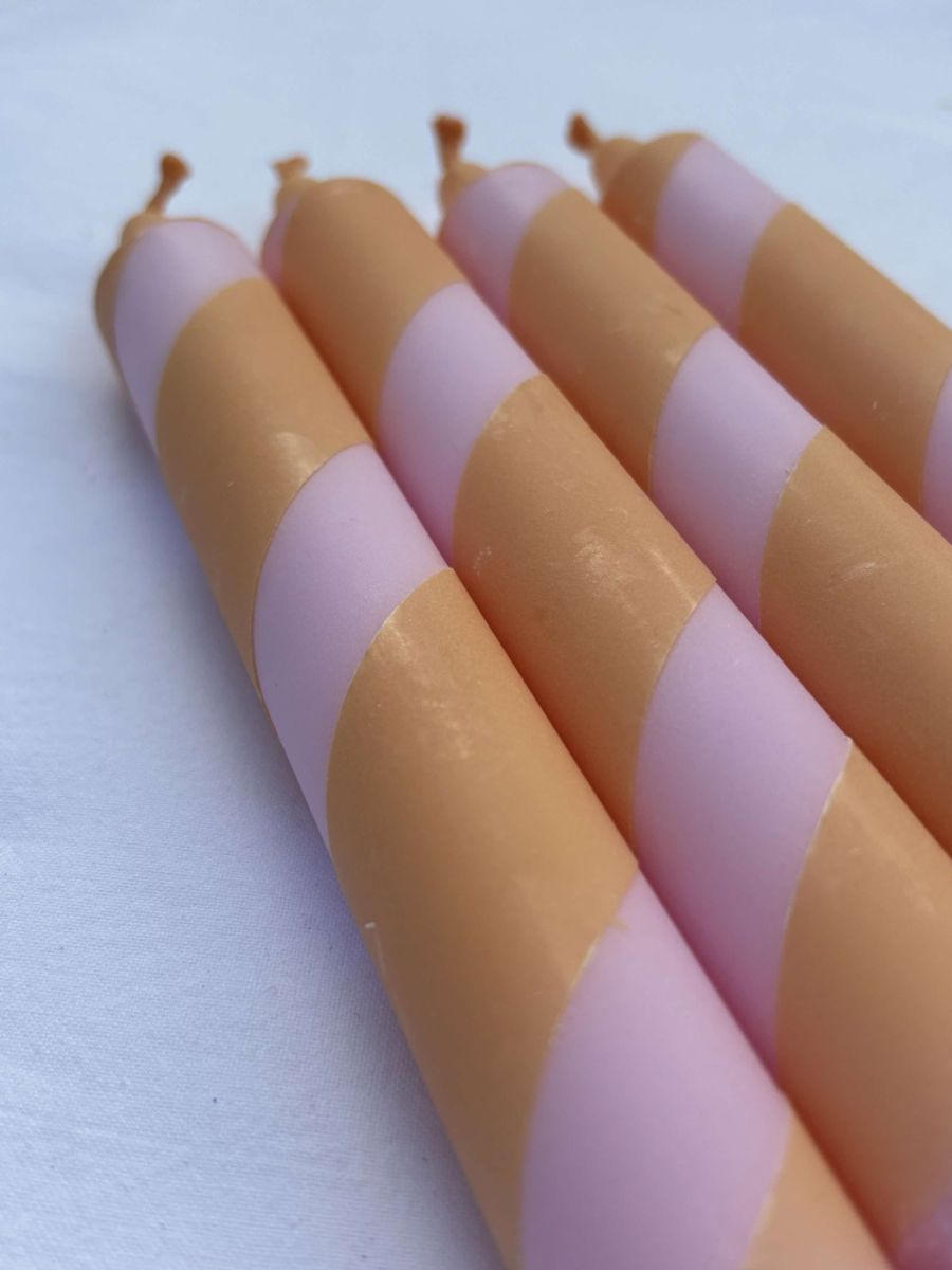 HÅNDLAGET STEARINLYS – Polka – Rust Oransje / Dyp Rosa – Mrs. Miccio