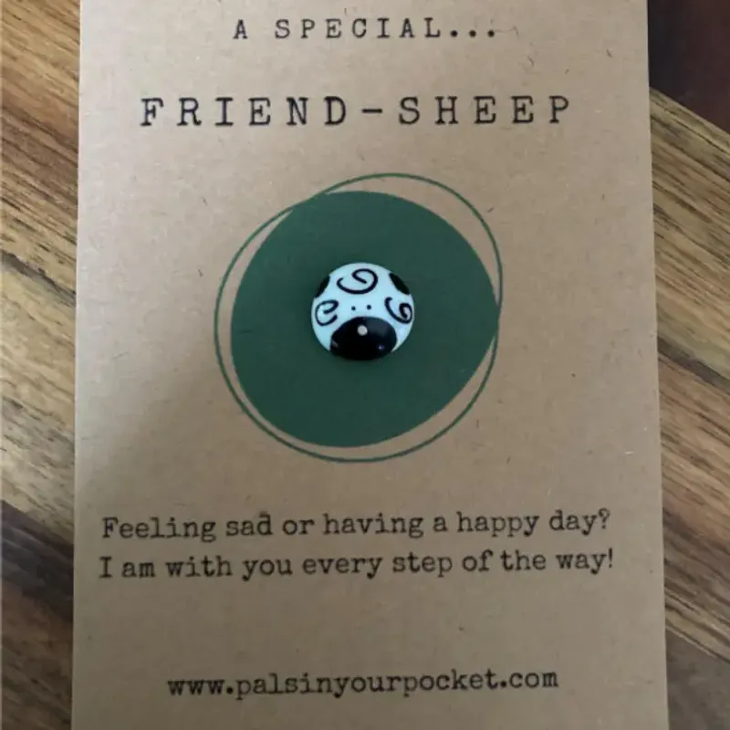 LOMMEVENN – A Special… Friend-Sheep – Pals in Your Pocket