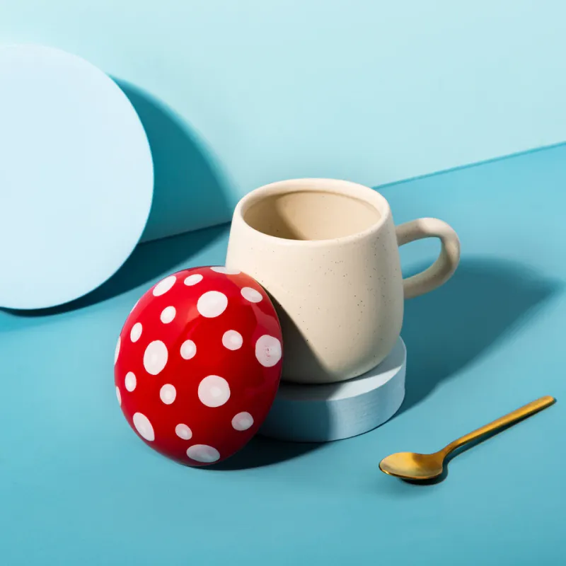 KOPP MED LOKK – Sopp – Sass & Belle