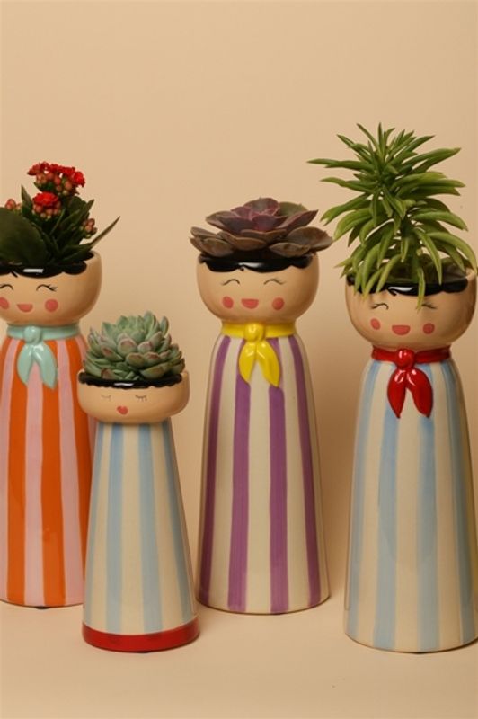 VASE – Mrs med skjerf – lilla og gul