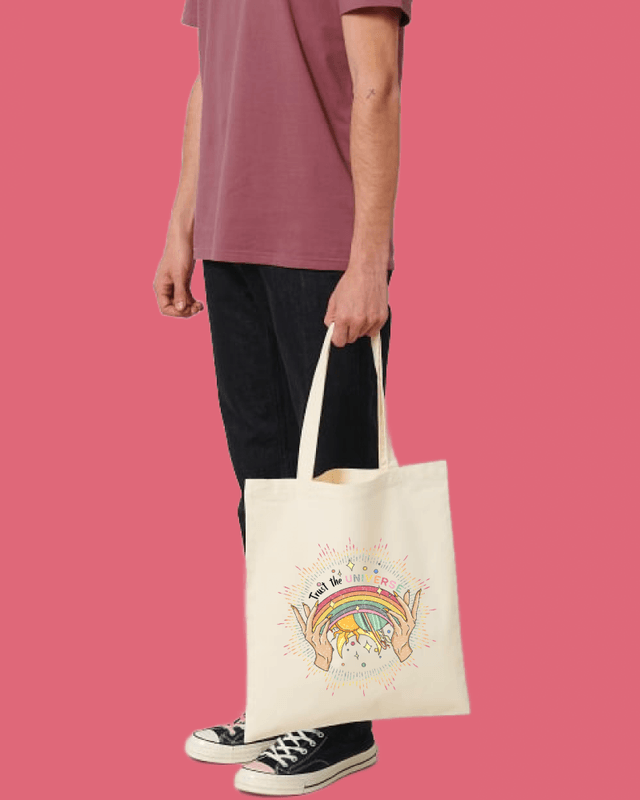 TOTE BAG – Trust the Universe - Rainbow – Festligetrykk