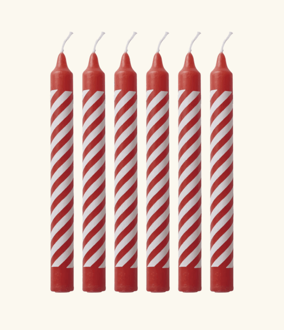 Hovedbilde SMÅ STEARINLYS – røde med candy stripes – 12 pk ...