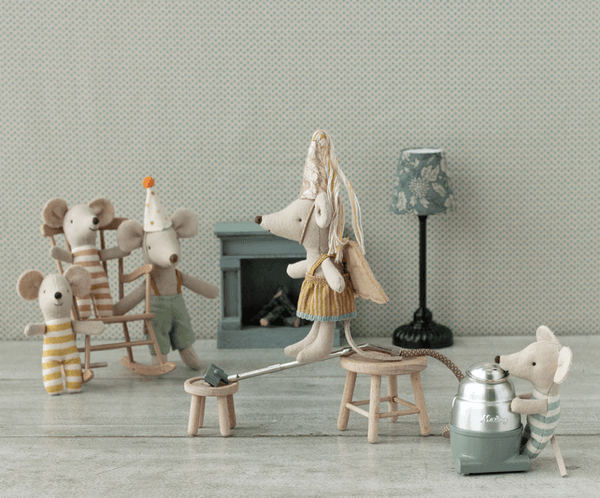 Hovedbilde BORD OG KRAKK TIL MUS - i tre – Maileg