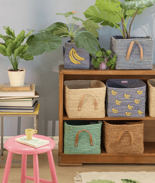 Hovedbilde KURV – Blå med bananer – Rice