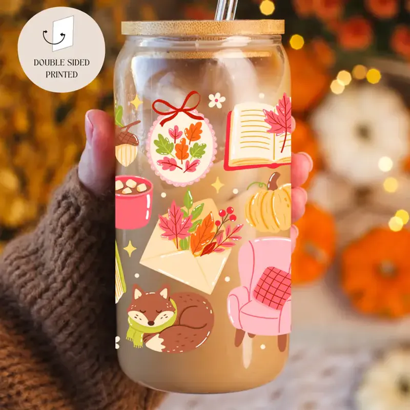 DRIKKEGLASS MED LOKK OG SUGERØR – Cozy Autumn Vibes Fox & Books – The Cute Cloud