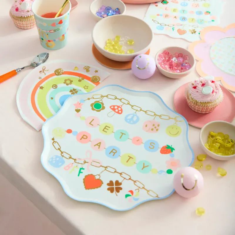 SERVIETTER – Regnbue med charms – 16-pk – Meri Meri